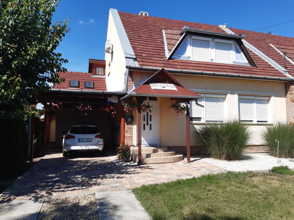 Boglarka Apartman Gyula Exterior foto