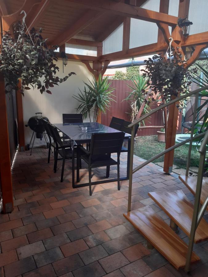 Boglarka Apartman Gyula Exterior foto