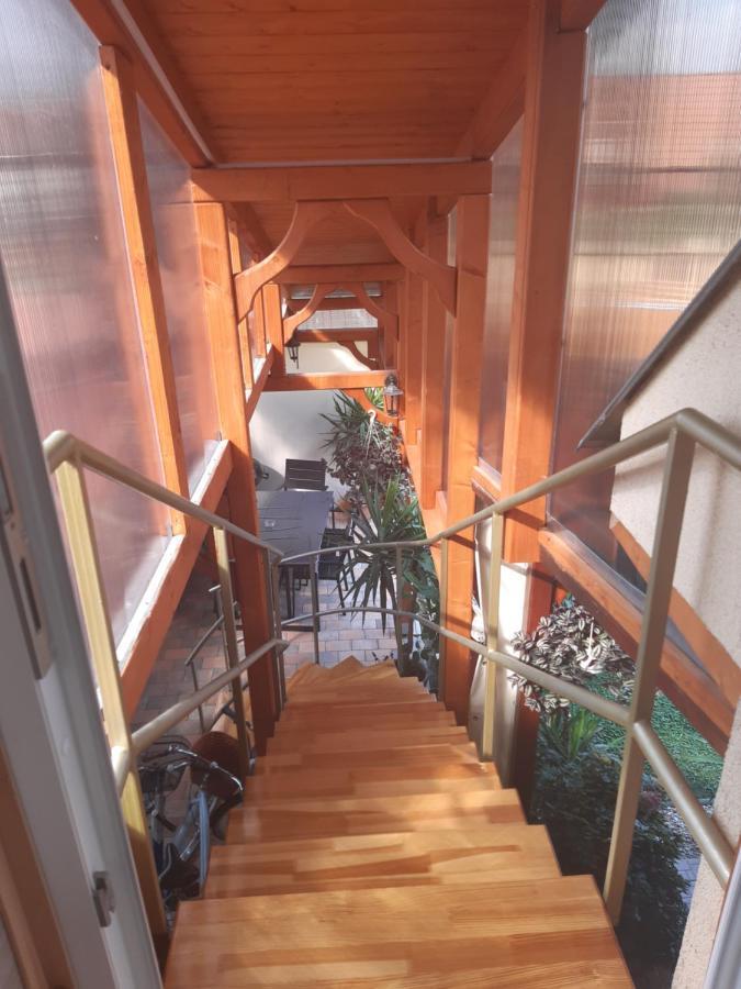 Boglarka Apartman Gyula Exterior foto
