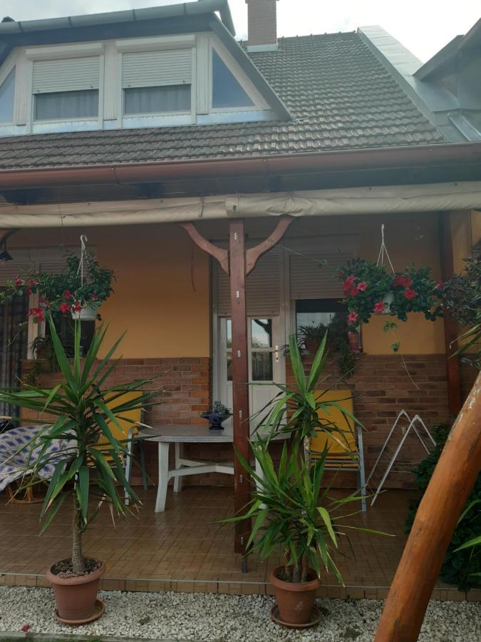 Boglarka Apartman Gyula Exterior foto